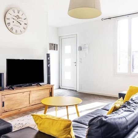 Bassens  Maison Familiale En Pierre A 10 Min De Bordeaux מראה חיצוני תמונה